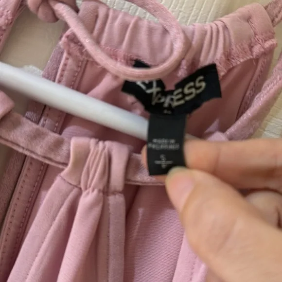 Express Top. Size small - Picture 3 of 3